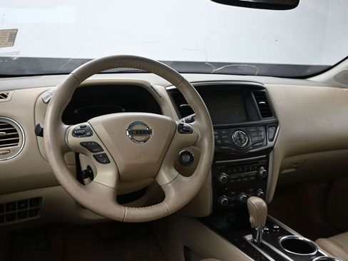 Used 2014 Nissan Pathfinder Platinum w/ Platinum Premium Package image 20
