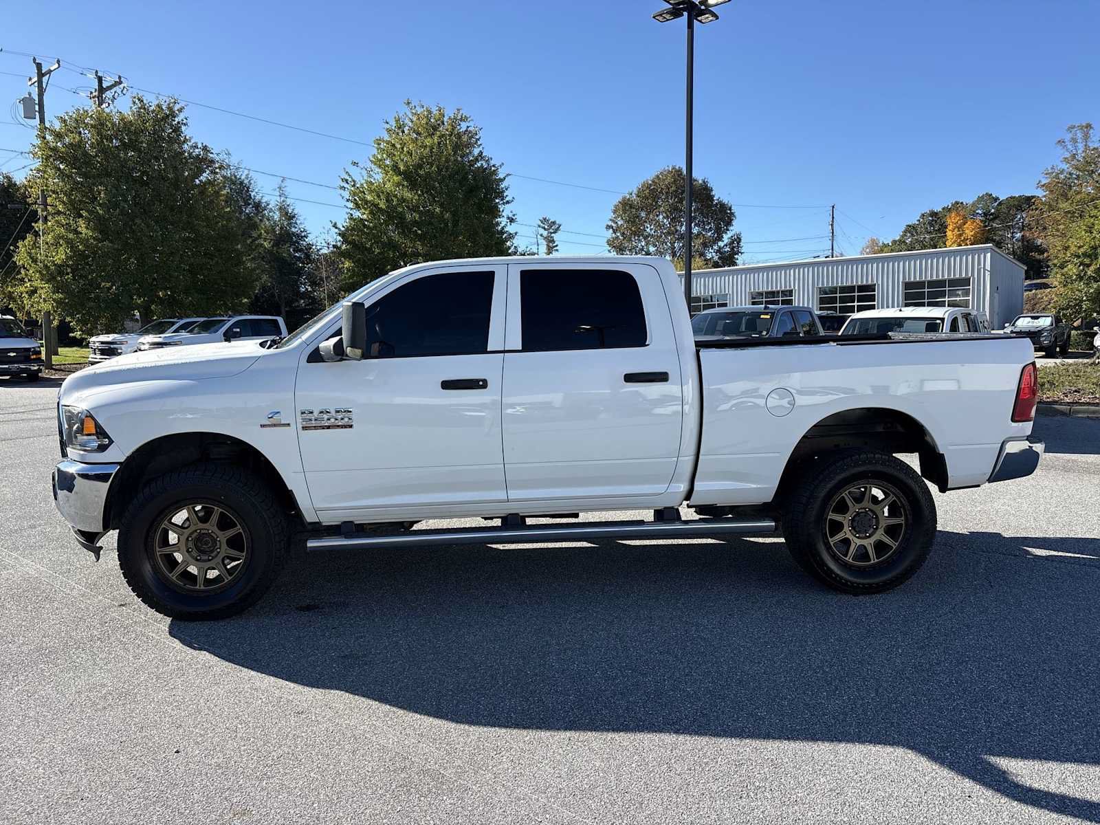 Used 2016 RAM 2500 Tradesman w/ Chrome Appearance Group AWD/4WD image 9