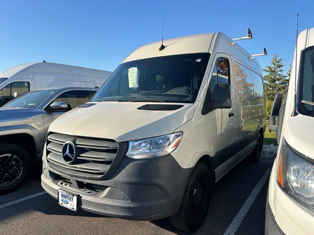 Used 2024 Mercedes-Benz Sprinter 2500 image 8