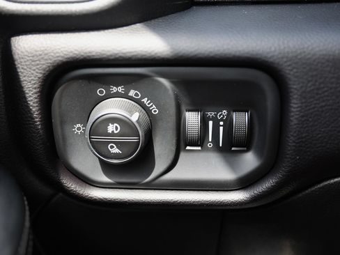 Used 2022 RAM 2500 Laramie AWD/4WD image 38