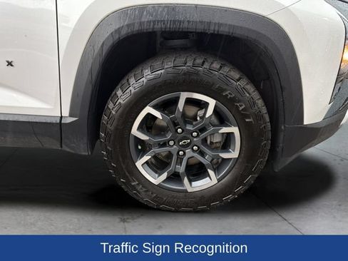 Used 2025 Chevrolet Equinox ACTIV w/ Safety and Technology Package AWD/4WD image 30