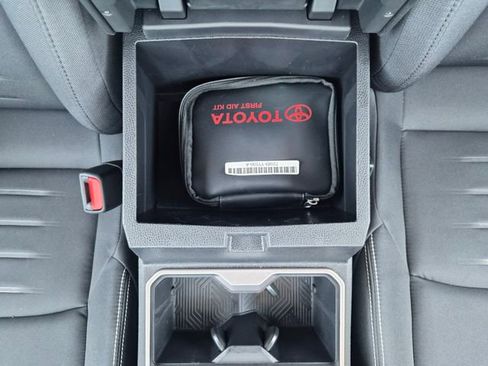 Used 2024 Toyota Tacoma TRD Sport image 32