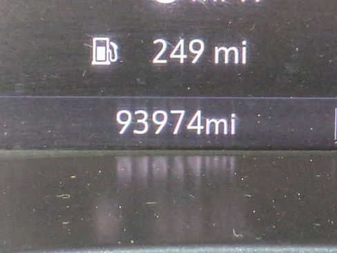 Used 2020 Chevrolet Colorado LT w/ Safety Package image 24