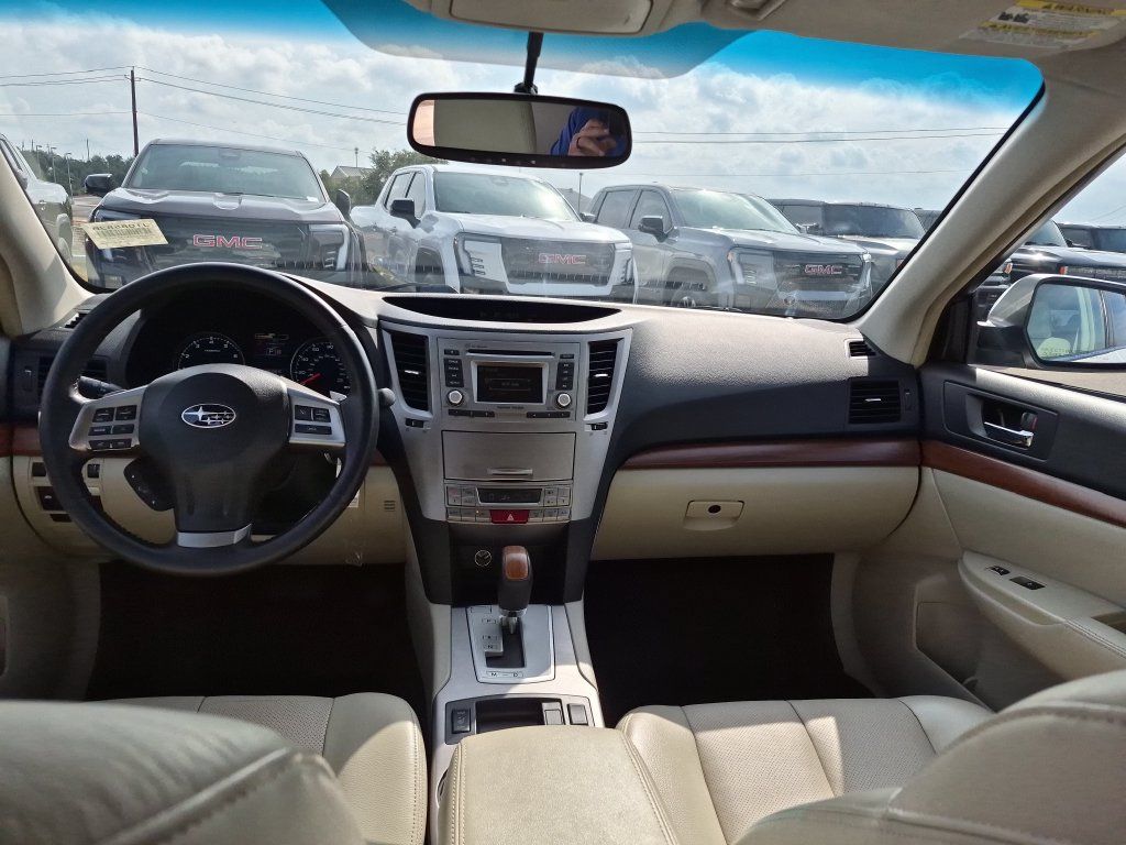 Used 2014 Subaru Outback 2.5i Limited AWD/4WD image 32