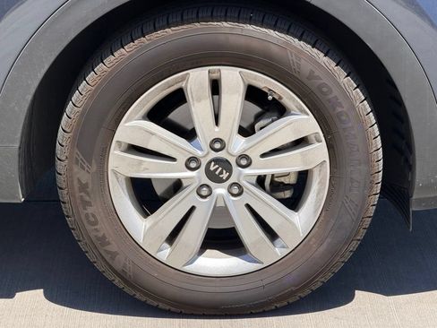 Used 2019 Kia Sportage LX FWD image 7