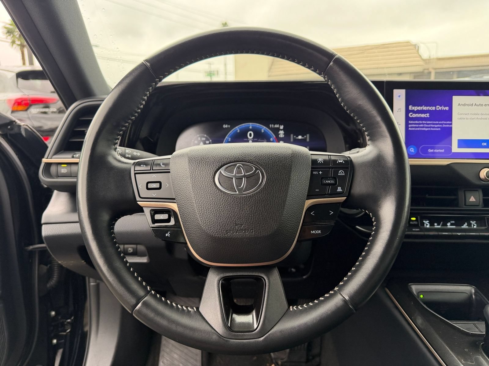 Used 2025 Toyota Crown AWD/4WD image 27