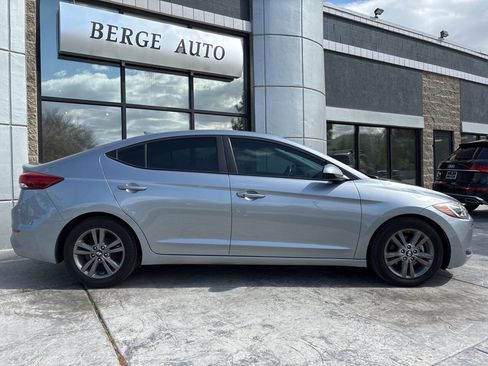 Used 2017 Hyundai Elantra SE w/ SE A/T Tech Package 03 image 6