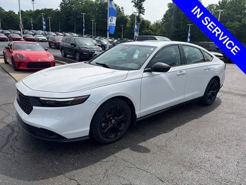 Used 2025 Honda Accord SE image 3