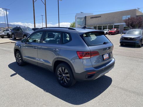 Used 2024 Volkswagen Taos S w/ MDO Package image 37