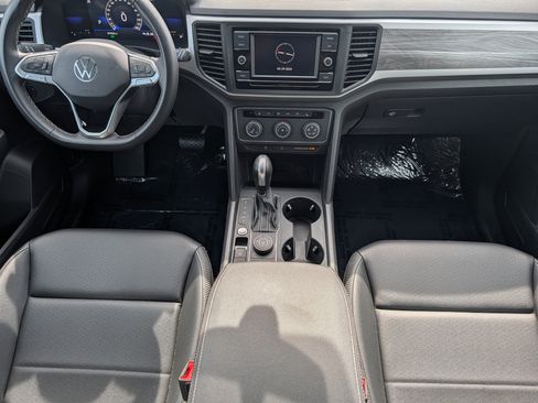Used 2023 Volkswagen Atlas Cross Sport SE AWD/4WD image 10
