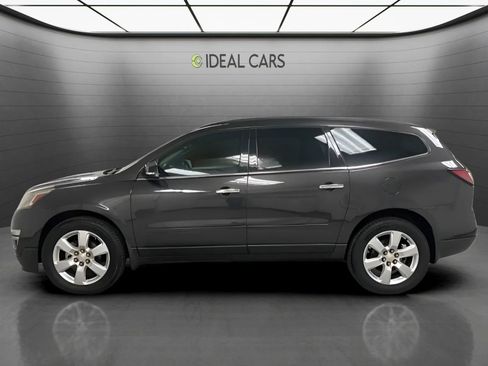 Used 2016 Chevrolet Traverse LT w/ Style and Technology Package FWD image 8