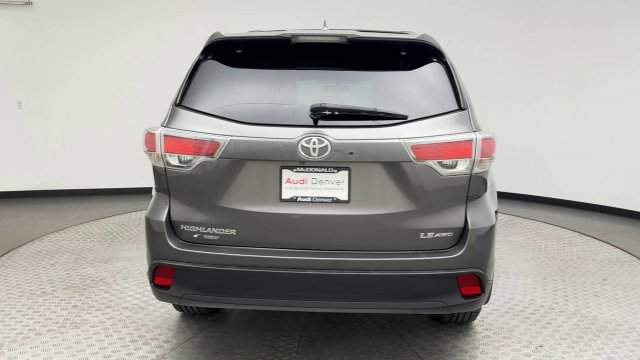 Used 2016 Toyota Highlander Plus AWD/4WD image 3