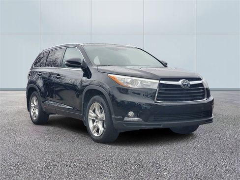 Used 2015 Toyota Highlander Limited Platinum image 3
