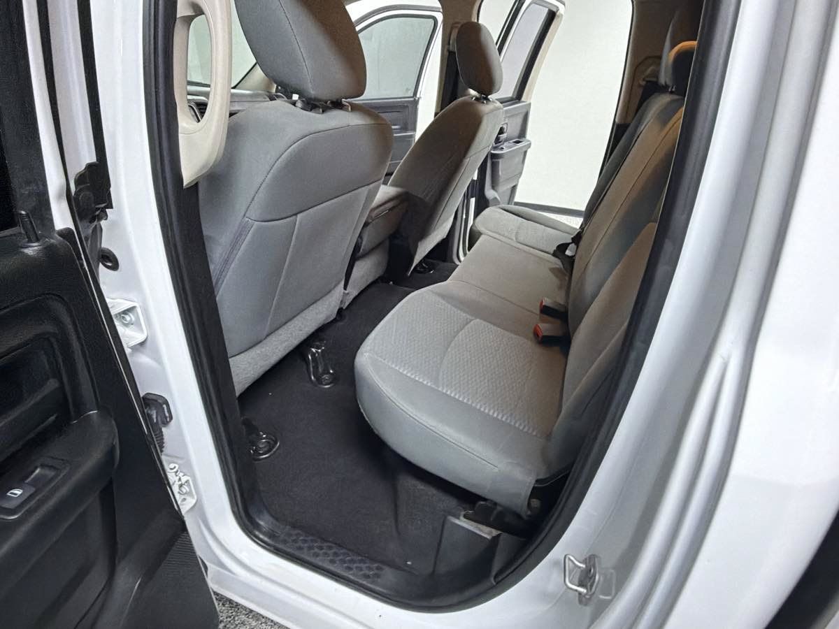 Used 2018 RAM 1500 Express w/ Express Value Package AWD/4WD image 22