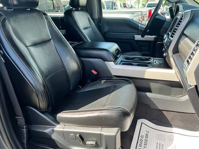 Used 2017 Ford F250 Lariat w/ Lariat Ultimate Package AWD/4WD image 16