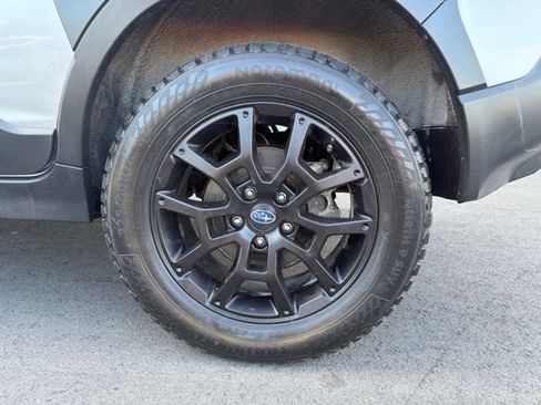 Used 2024 Subaru Crosstrek 2.5i Wilderness AWD/4WD image 28