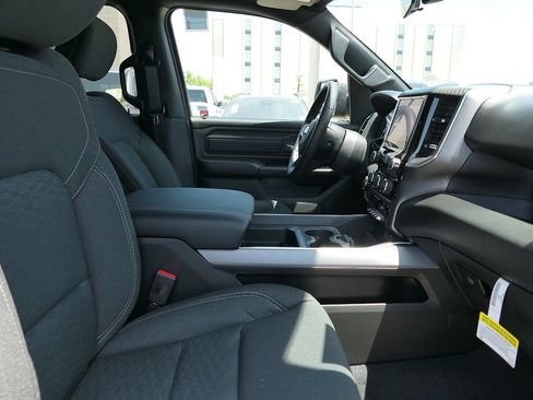 New 2026 RAM 1500 Express AWD/4WD image 24