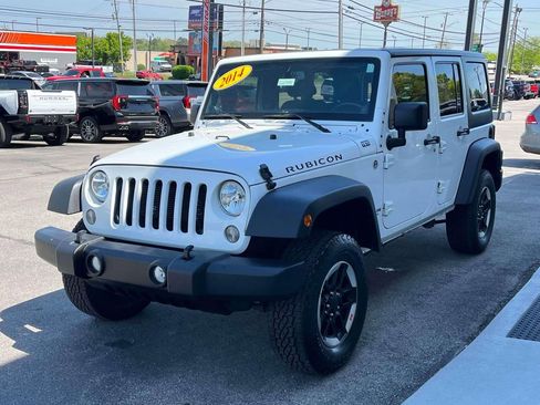 Used 2014 Jeep Wrangler Unlimited Rubicon w/ Max Tow Package AWD/4WD image 7