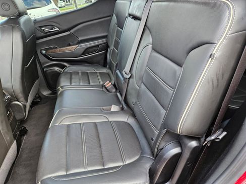 Used 2023 GMC Acadia Denali image 27