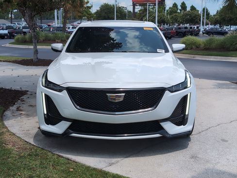 Used 2021 Cadillac CT5 V w/ Premium Package RWD image 3