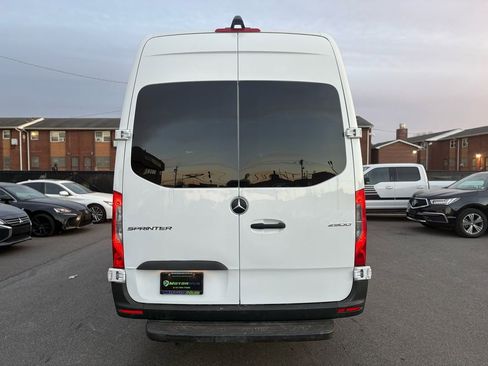 Used 2020 Mercedes-Benz Sprinter 2500 image 11