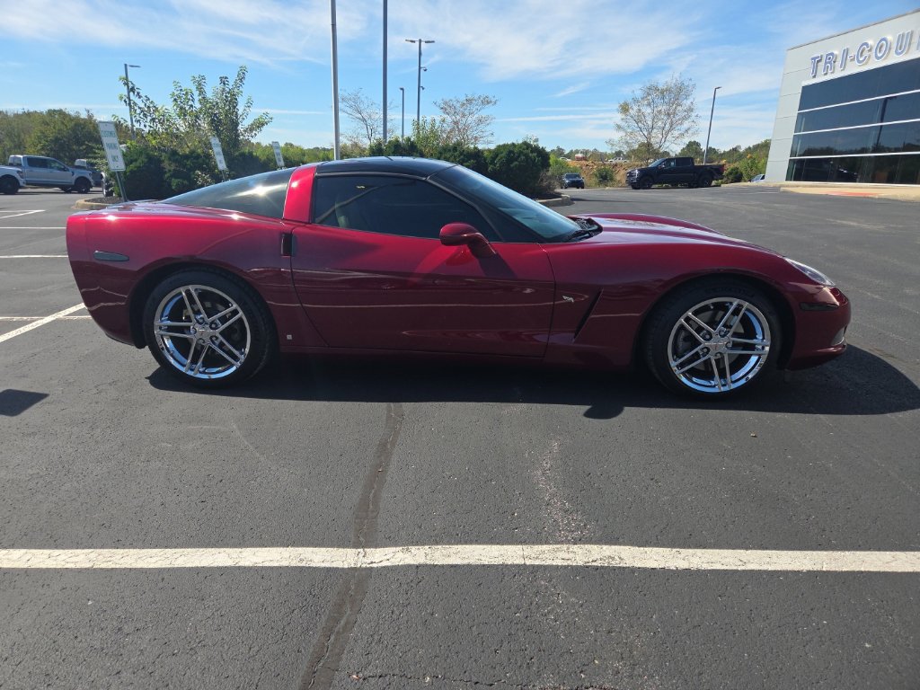 Used 2006 Chevrolet Corvette Coupe w/ Preferred Equipment Group RWD image 6