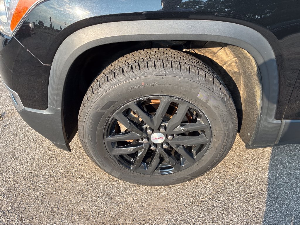 Used 2018 GMC Acadia SLT FWD image 10
