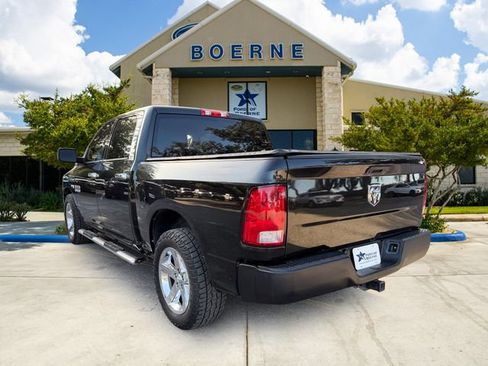 Used 2018 RAM 1500 Express w/ Express Value Package RWD image 3