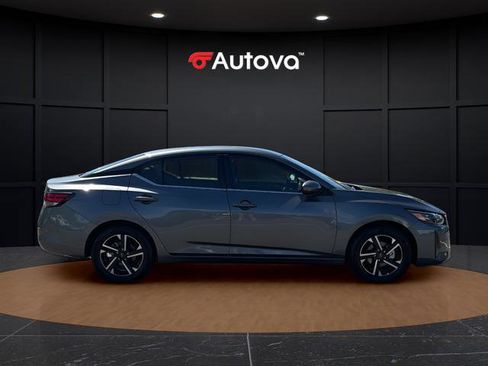 Used 2025 Nissan Sentra SV FWD image 6