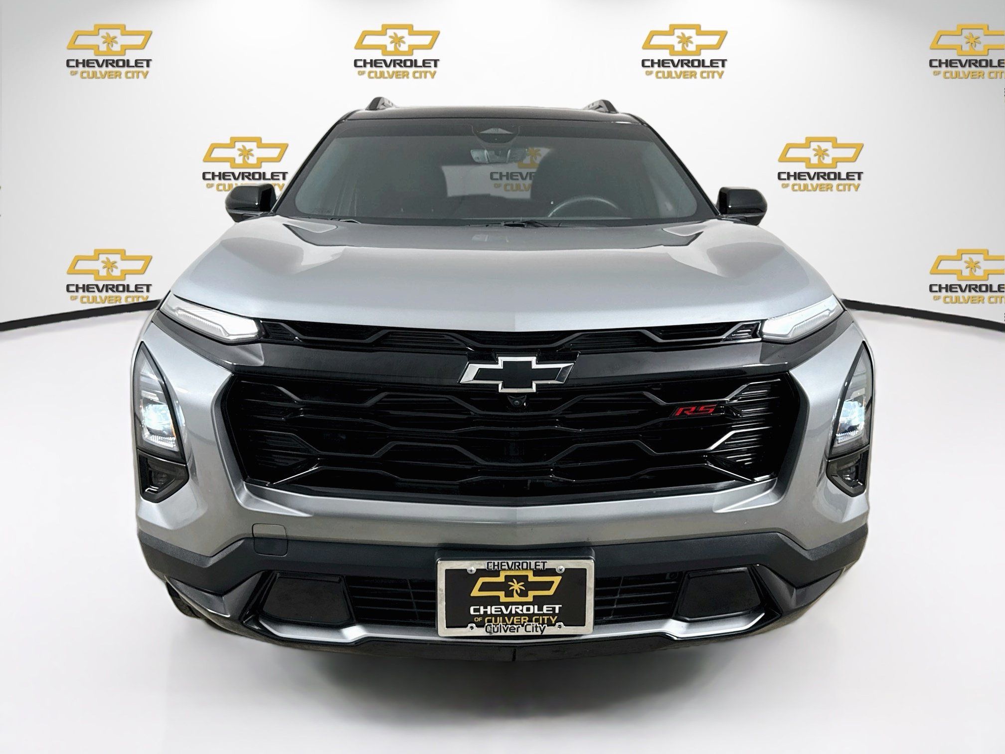 Used 2025 Chevrolet Equinox RS w/ Safety and Technology Package FWD image 2