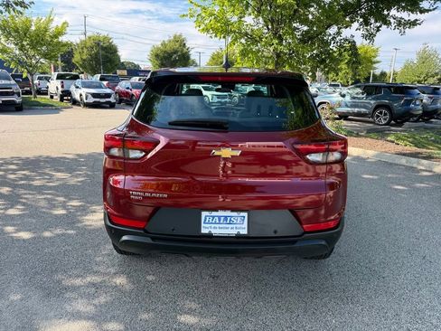 Used 2022 Chevrolet TrailBlazer LS AWD/4WD image 4