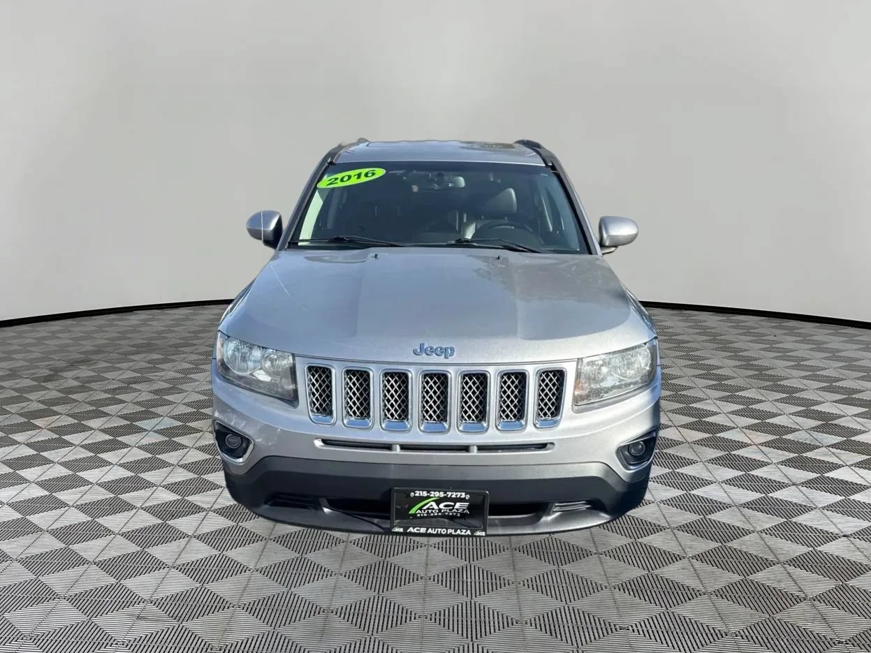 Used 2016 Jeep Compass High Altitude AWD/4WD image 3