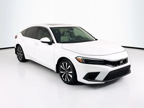 Certified 2024 Honda Civic EX-L image 3