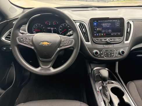 Used 2024 Chevrolet Malibu LT FWD image 14