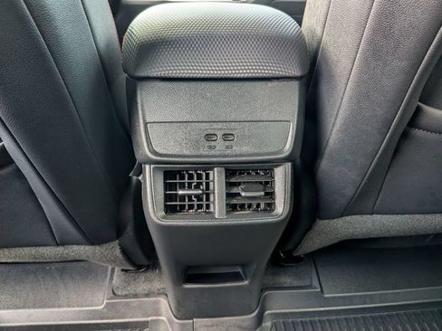 Used 2026 Chevrolet Equinox RS w/ LPO, Floor Liner Package FWD image 37