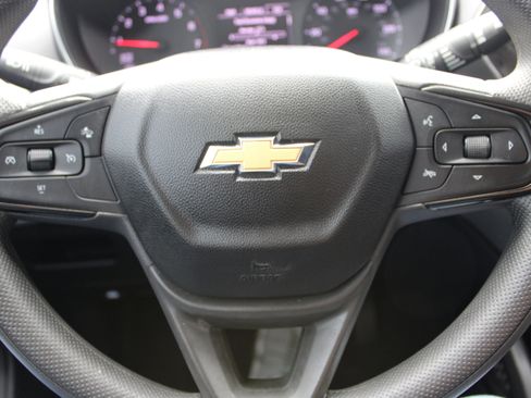 Used 2022 Chevrolet TrailBlazer LT w/ Convenience Package FWD image 18