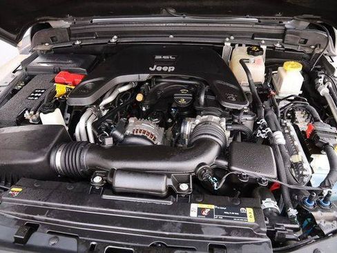 Used 2021 Jeep Gladiator Mojave AWD/4WD image 28