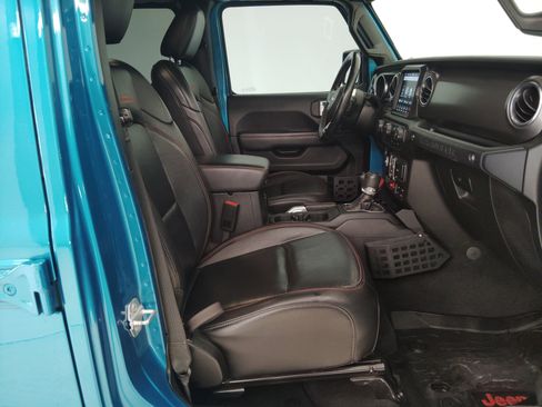 Used 2019 Jeep Wrangler Unlimited Rubicon image 32