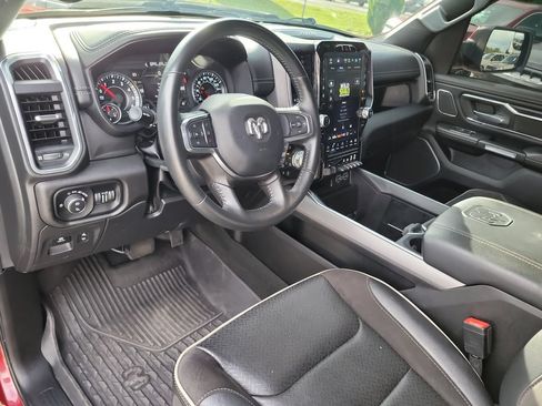 Used 2023 RAM 1500 Laramie AWD/4WD image 18
