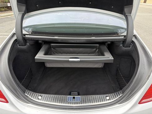 Used 2016 Mercedes-Benz S 550 Sedan image 25