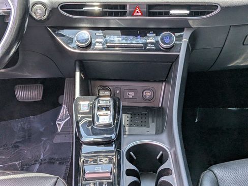 Used 2022 Hyundai Sonata Limited FWD image 19