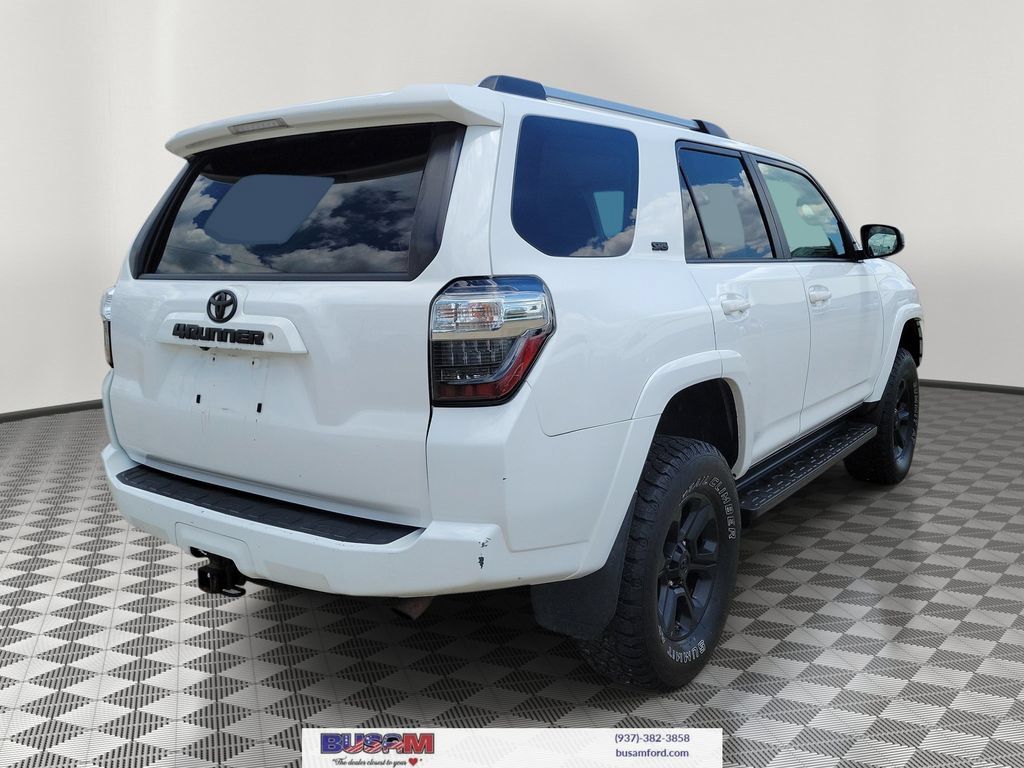 Used 2019 Toyota 4Runner SR5 AWD/4WD image 4