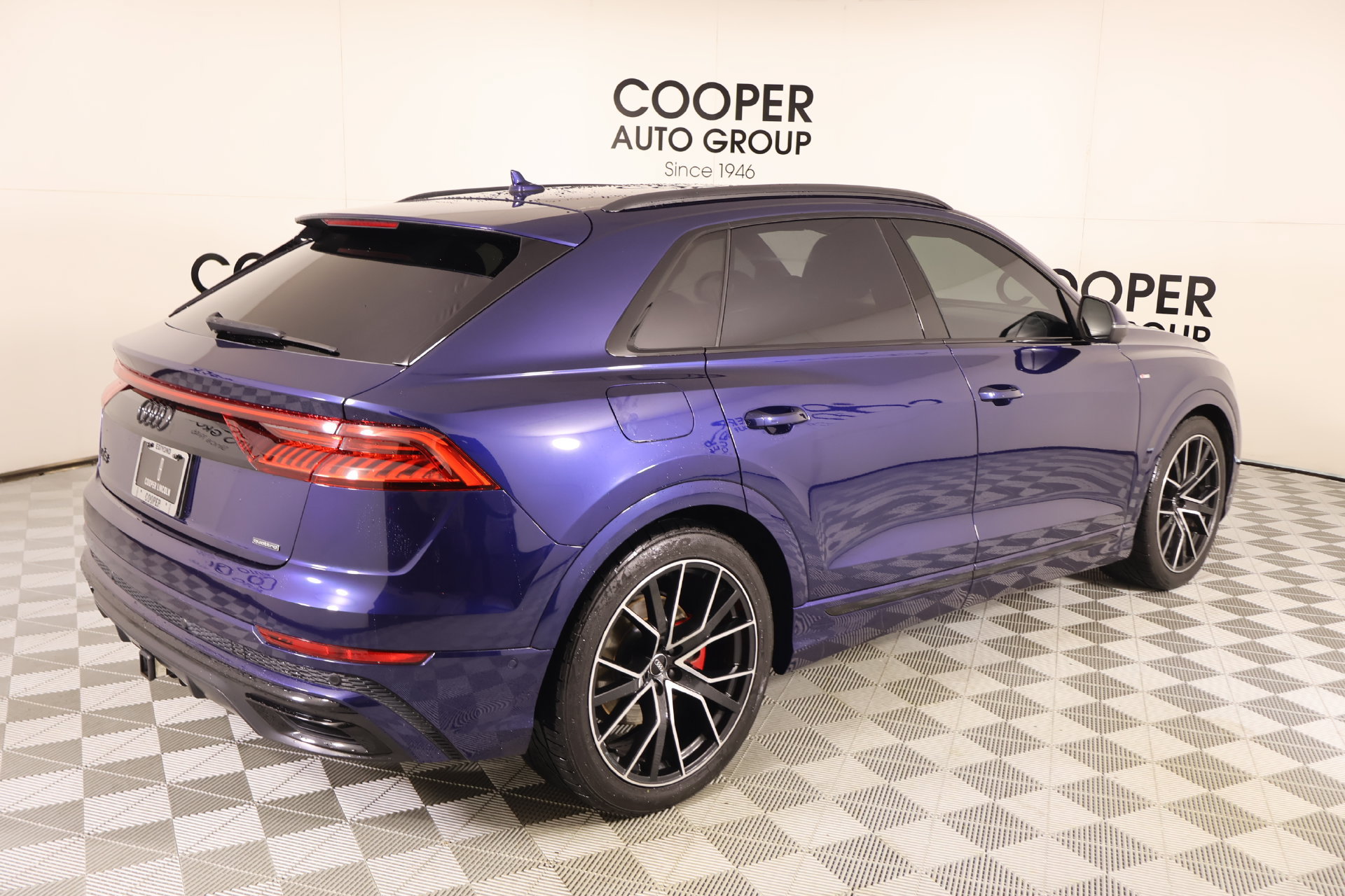 Used 2020 Audi Q8 Prestige w/ Prestige Package AWD/4WD image 22