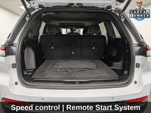 Used 2023 Jeep Grand Cherokee Altitude AWD/4WD image 31
