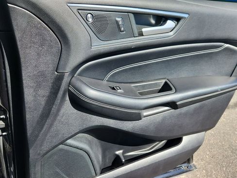 Used 2022 Ford Edge Titanium AWD/4WD image 15