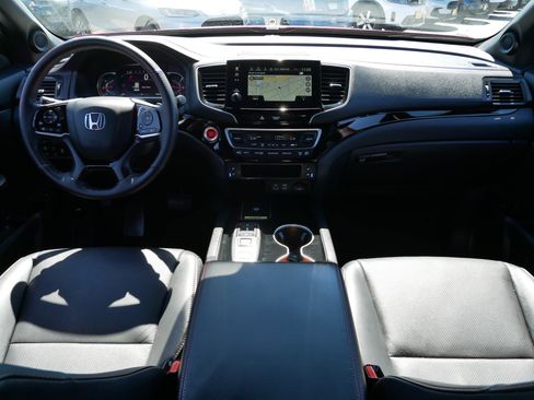 Used 2024 Honda Passport Black Edition image 10