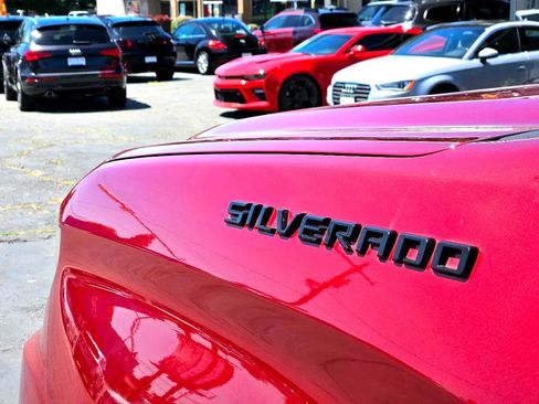 Used 2020 Chevrolet Silverado 1500 Custom w/ Custom Value Package image 27