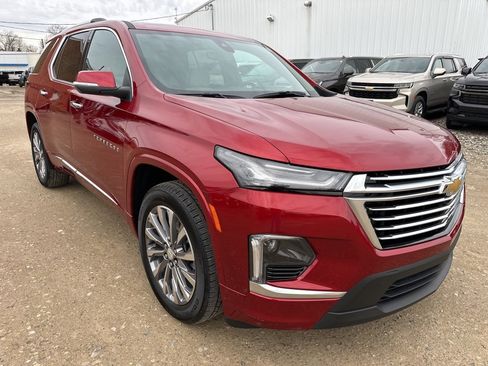 Used 2023 Chevrolet Traverse Premier image 8