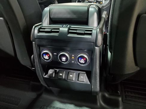 Used 2020 Land Rover Defender 110 X AWD/4WD image 23
