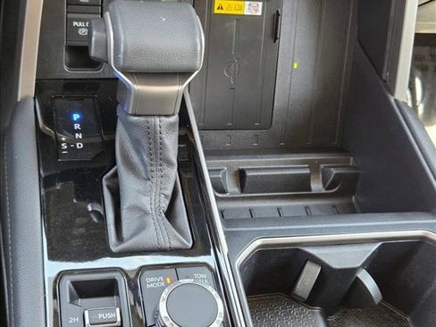 Used 2023 Toyota Tundra Limited AWD/4WD image 13